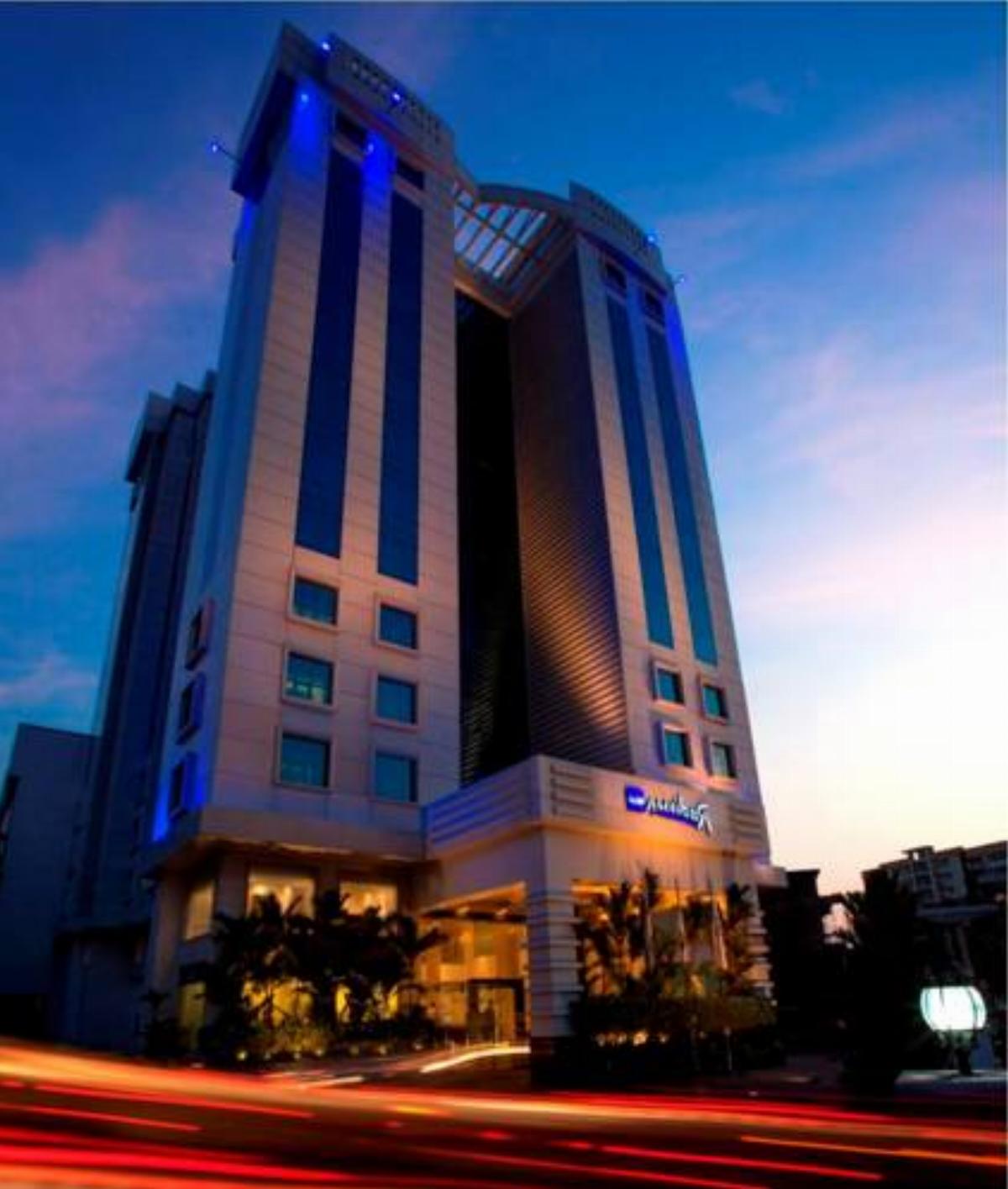 Radisson Blu Kochi Hotel Cochin India