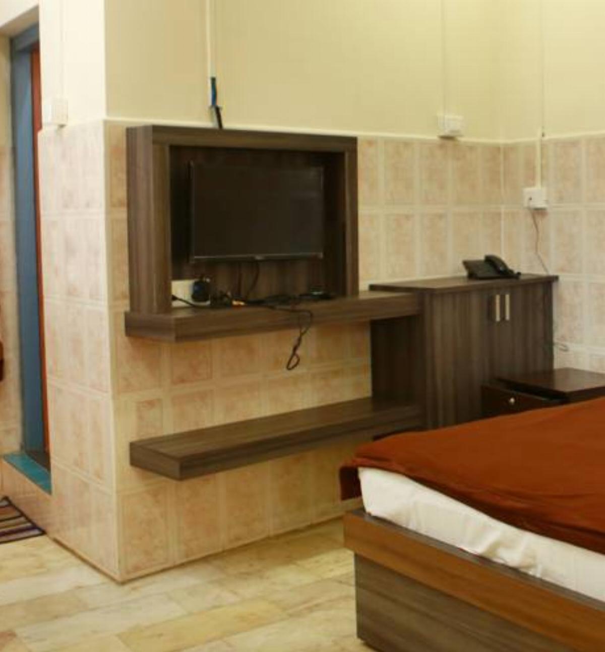 RAHMATH ROOMS & LODGE Hotel Edavanna India