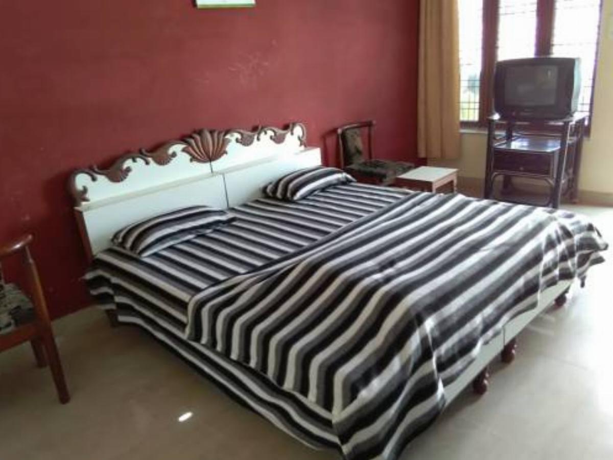Rahul Home Stay Hotel Clement Town India