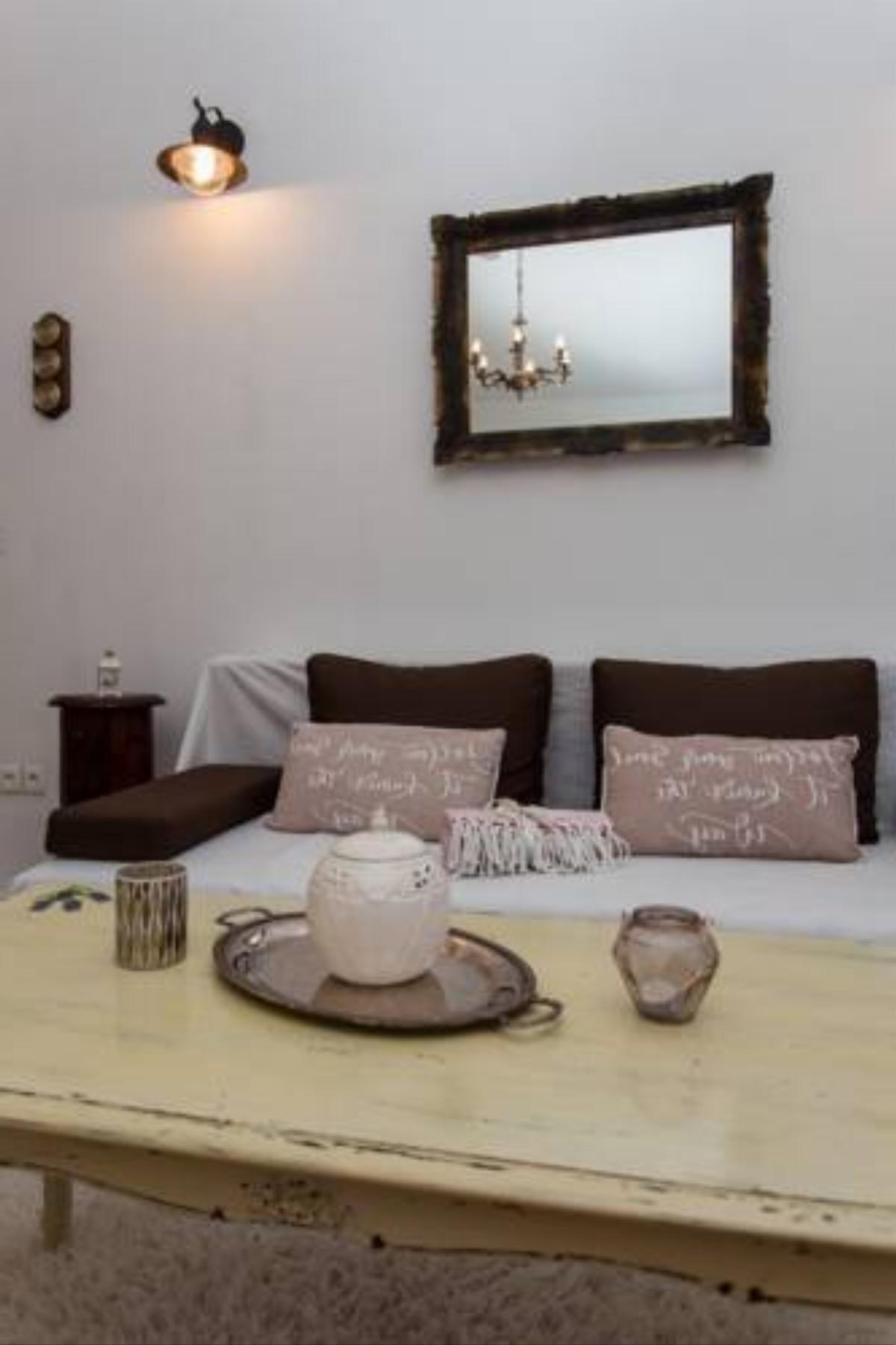 Relaxing Dalmatian house in village Hotel Ljubitovica Croatia