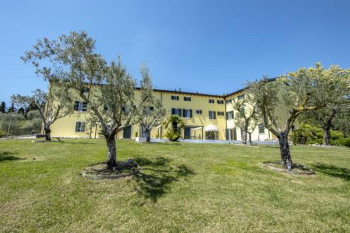 Residence Fontanelle Hotel Cavaion Veronese Italy