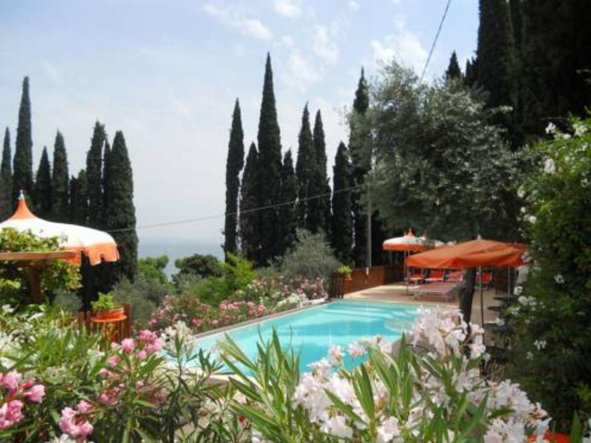 Residence Lago di Garda Hotel Torri del Benaco Italy