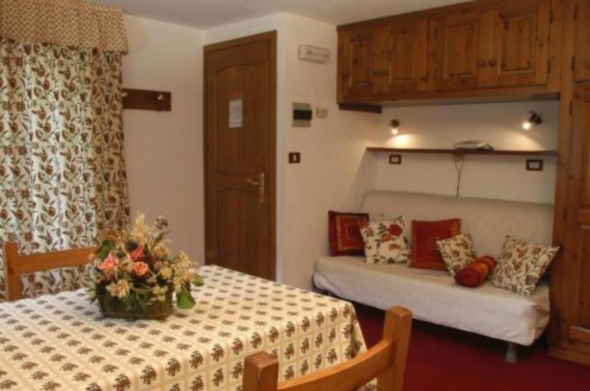 Residence Pavou Hotel Cogne Italy