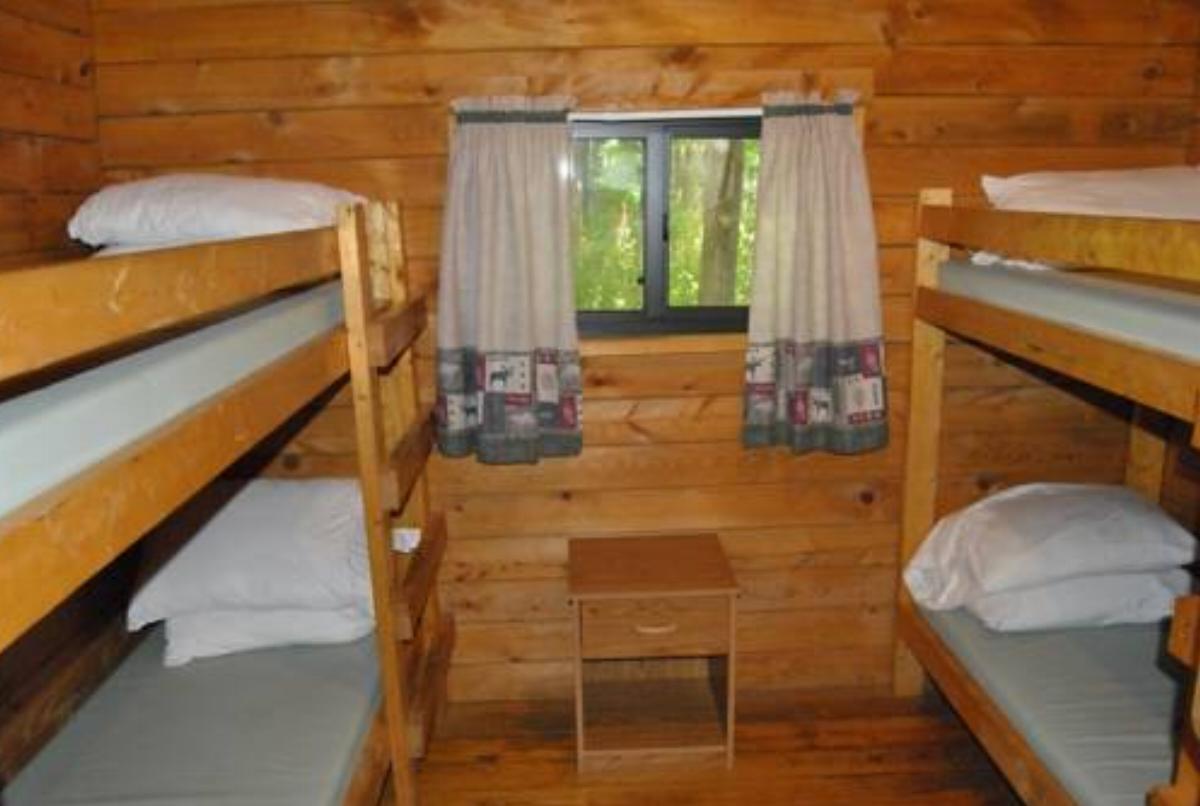 Robin Hill Camping Resort One-Bedroom Cottage 8 Hotel Lenhartsville USA