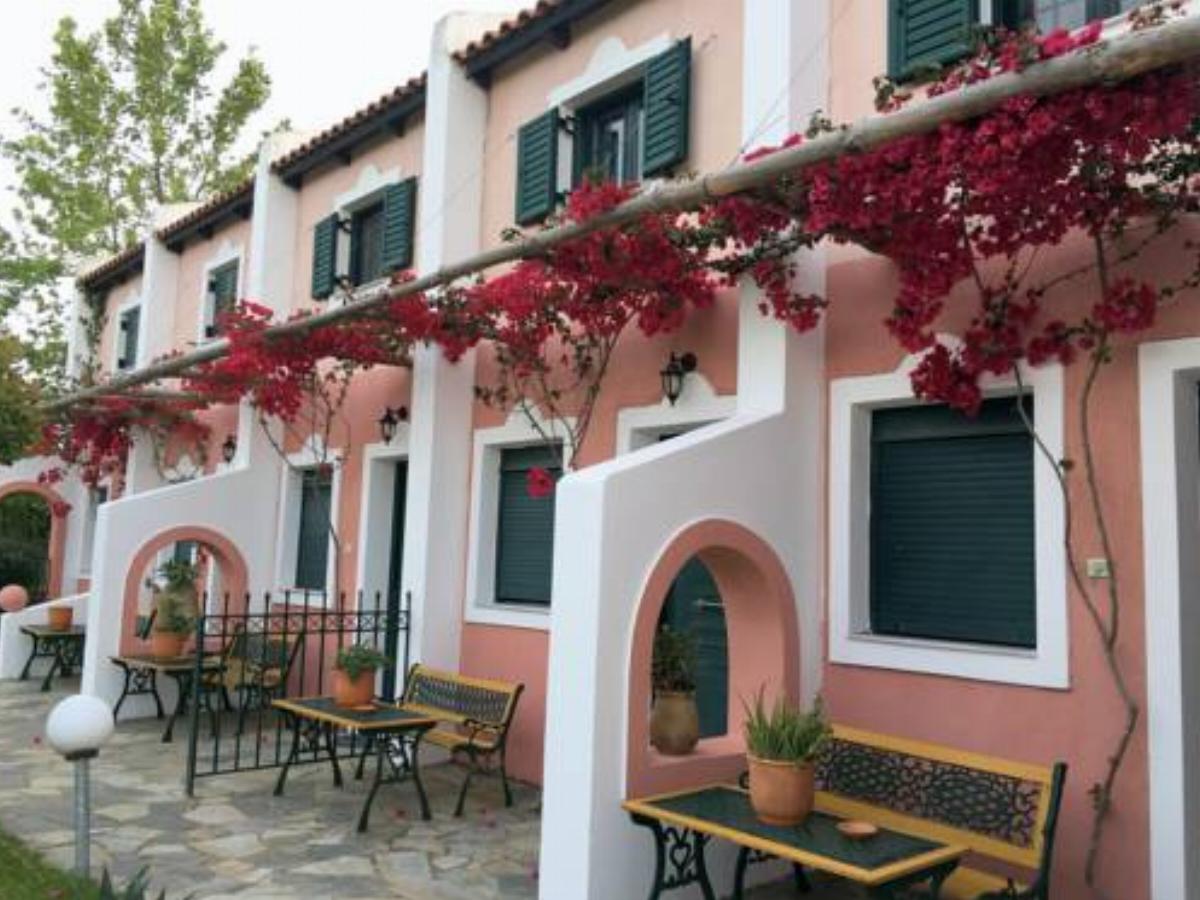 Romalea's cottages Hotel Galatás Greece