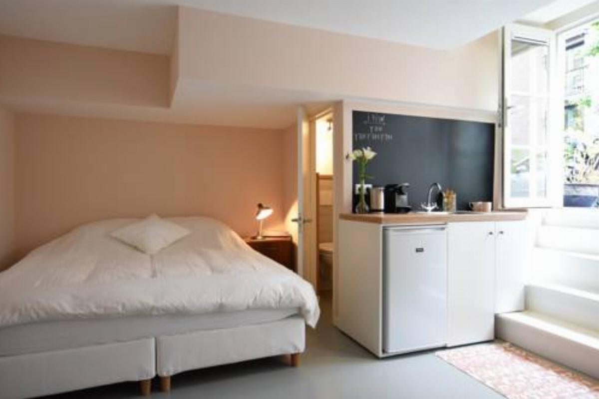 Romantic and central studio in quiet street. Hotel Amsterdam Netherlands
