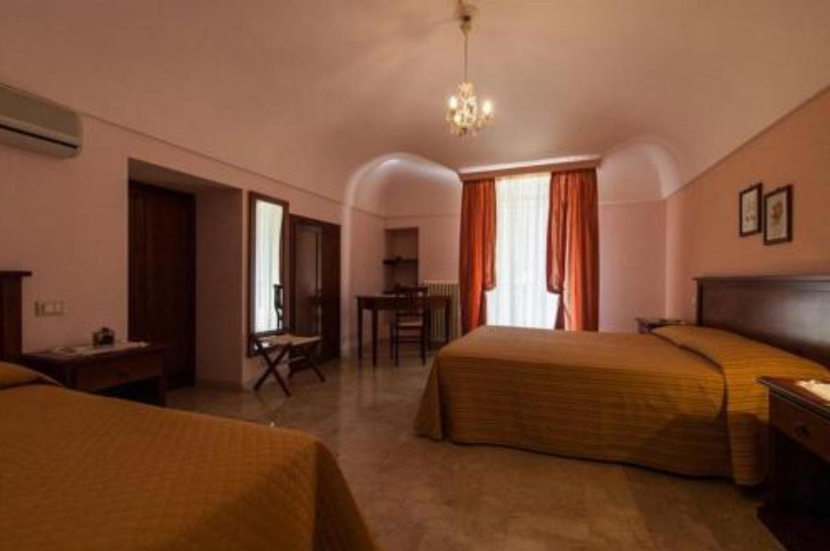 Room&breakfast Augusta Hotel Chiaramonte Gulfi Italy
