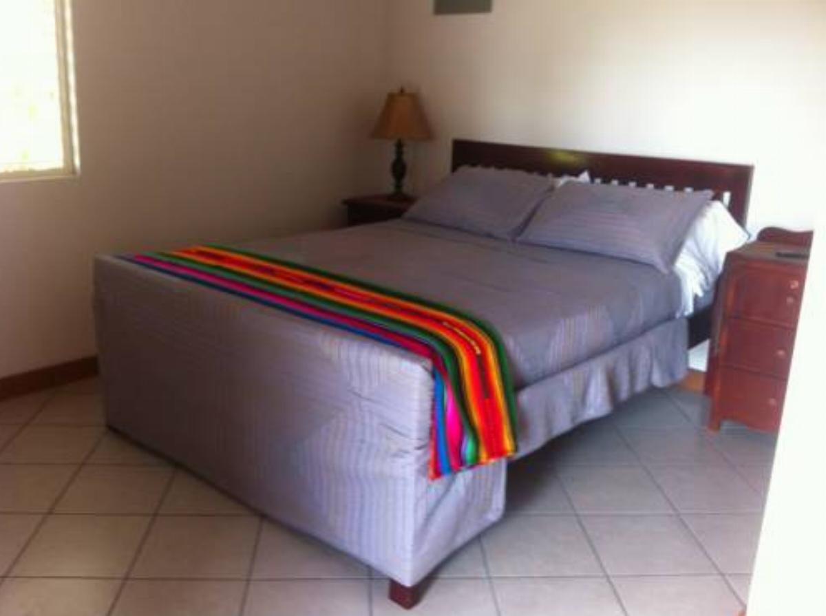 Rosco's Faymous Hideaway Hotel Caye Caulker Belize