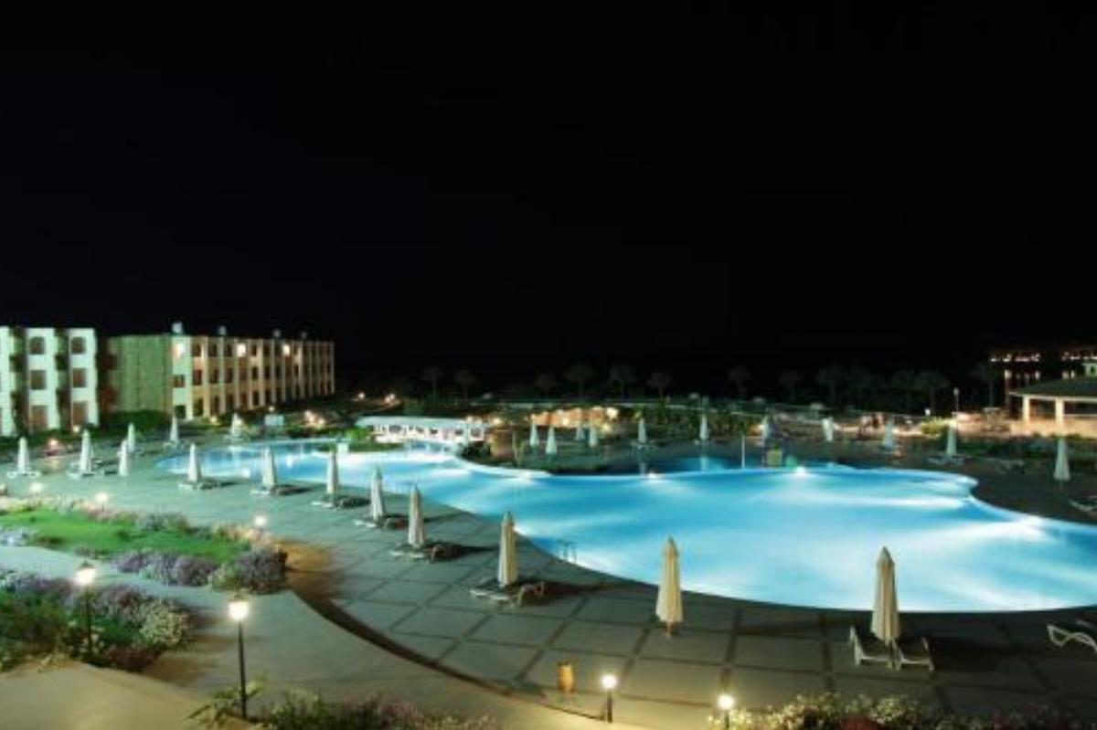 Royal Brayka Beach Resort Hotel Abu Dabab Egypt