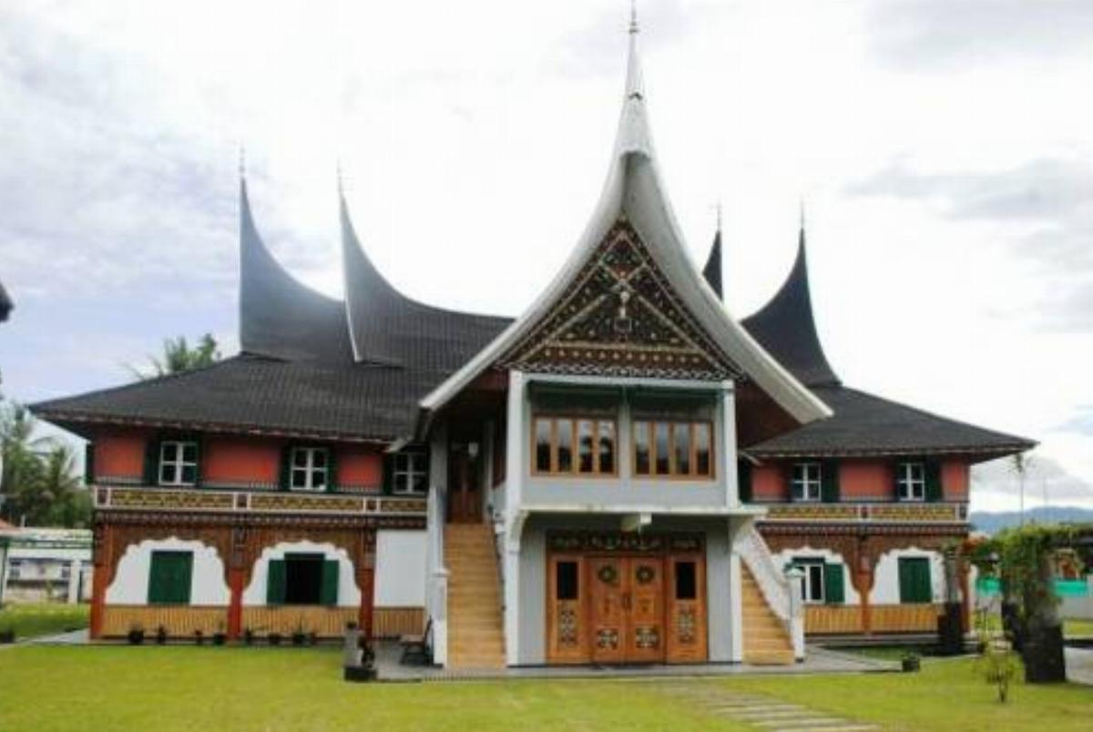 Rumah Gadang Andi Hotel Gadut Indonesia