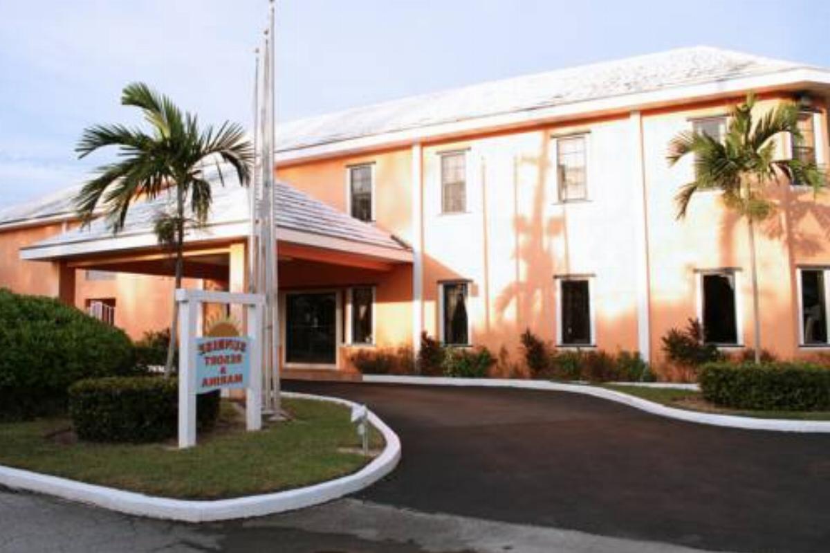 Running Mon Sunrise Resort & Marina Hotel Freeport Bahamas