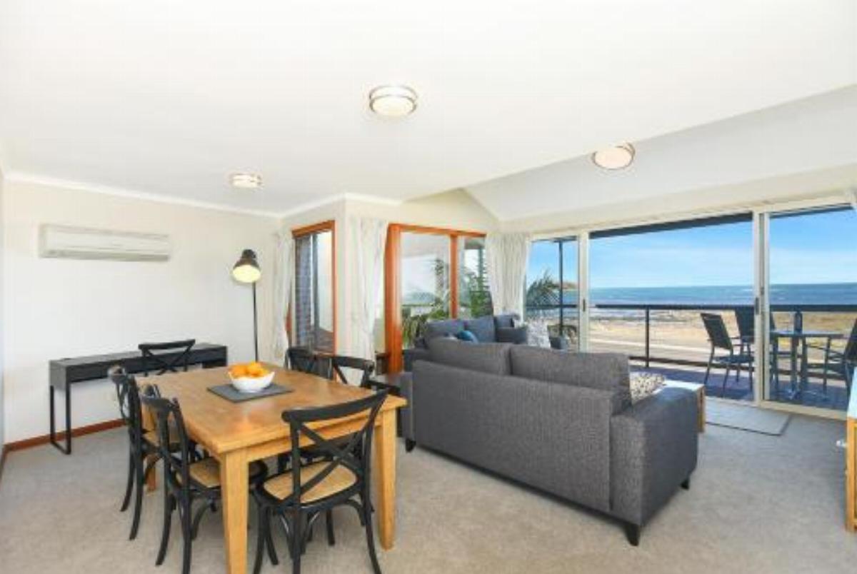 SA Holiday House: 'Granite Views' Hotel Encounter Bay Australia