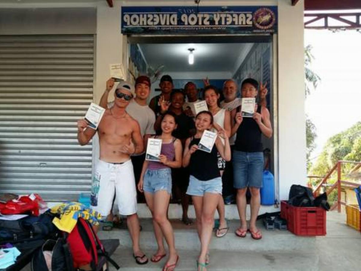 Safety Stop Diveshop Hotel Coron Philippines