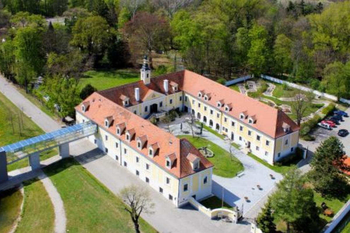 Schloss Haindorf Hotel Langenlois Austria