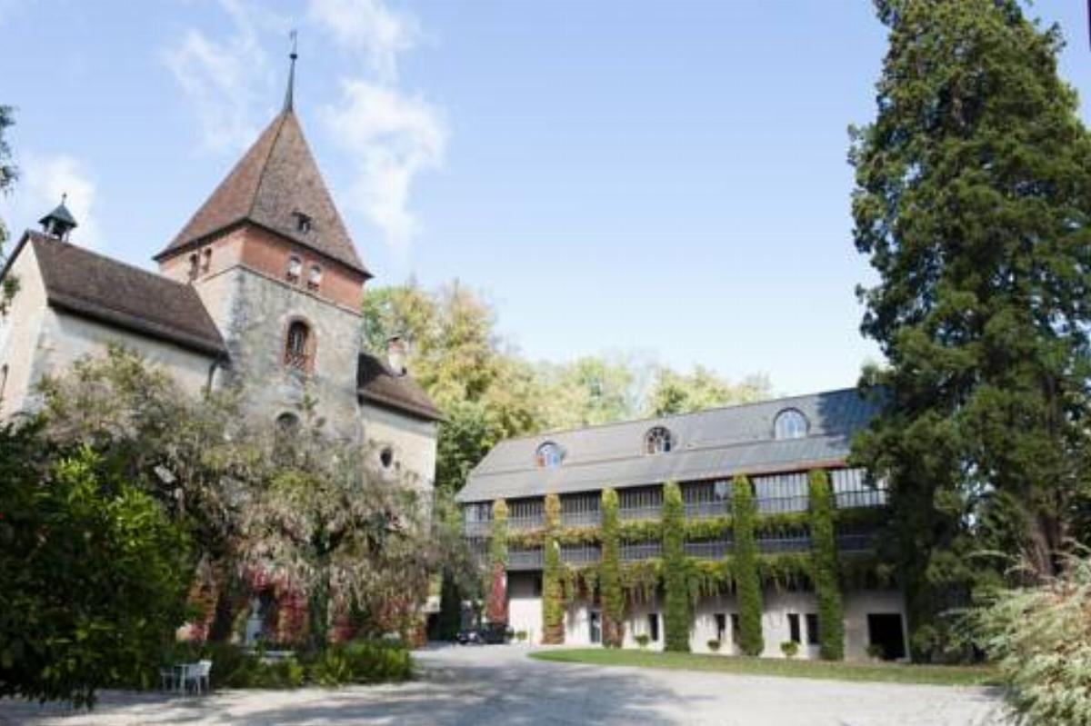 Schloss Münchenwiler Hotel Murten Switzerland