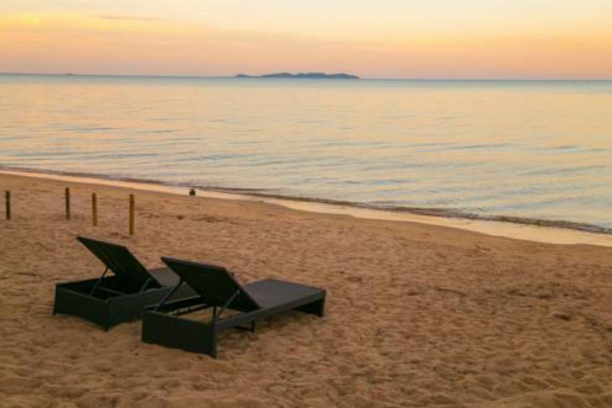 SEAnery Beach Resort Hotel Bang Saphan Thailand