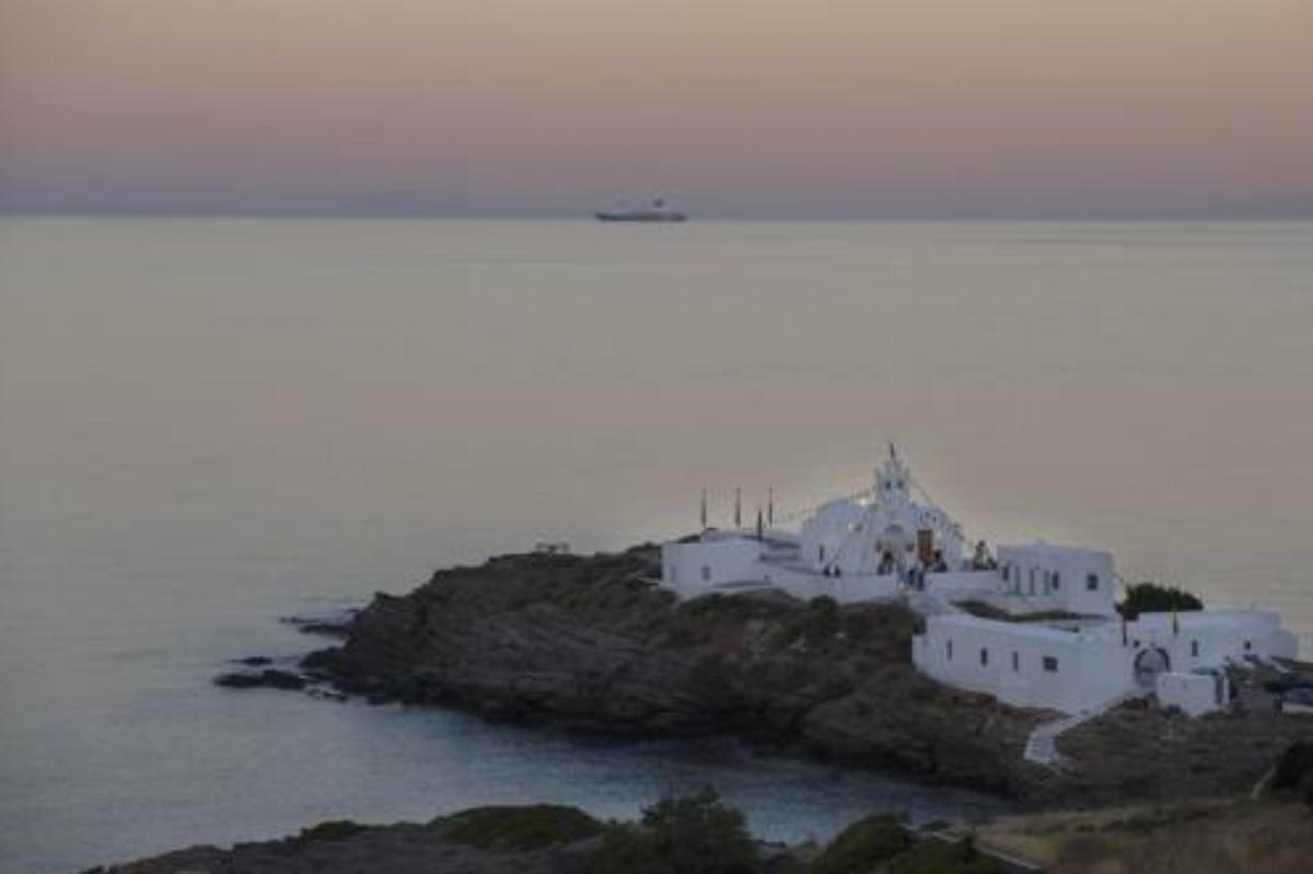 Selana Suites Hotel Chrisopigi Greece