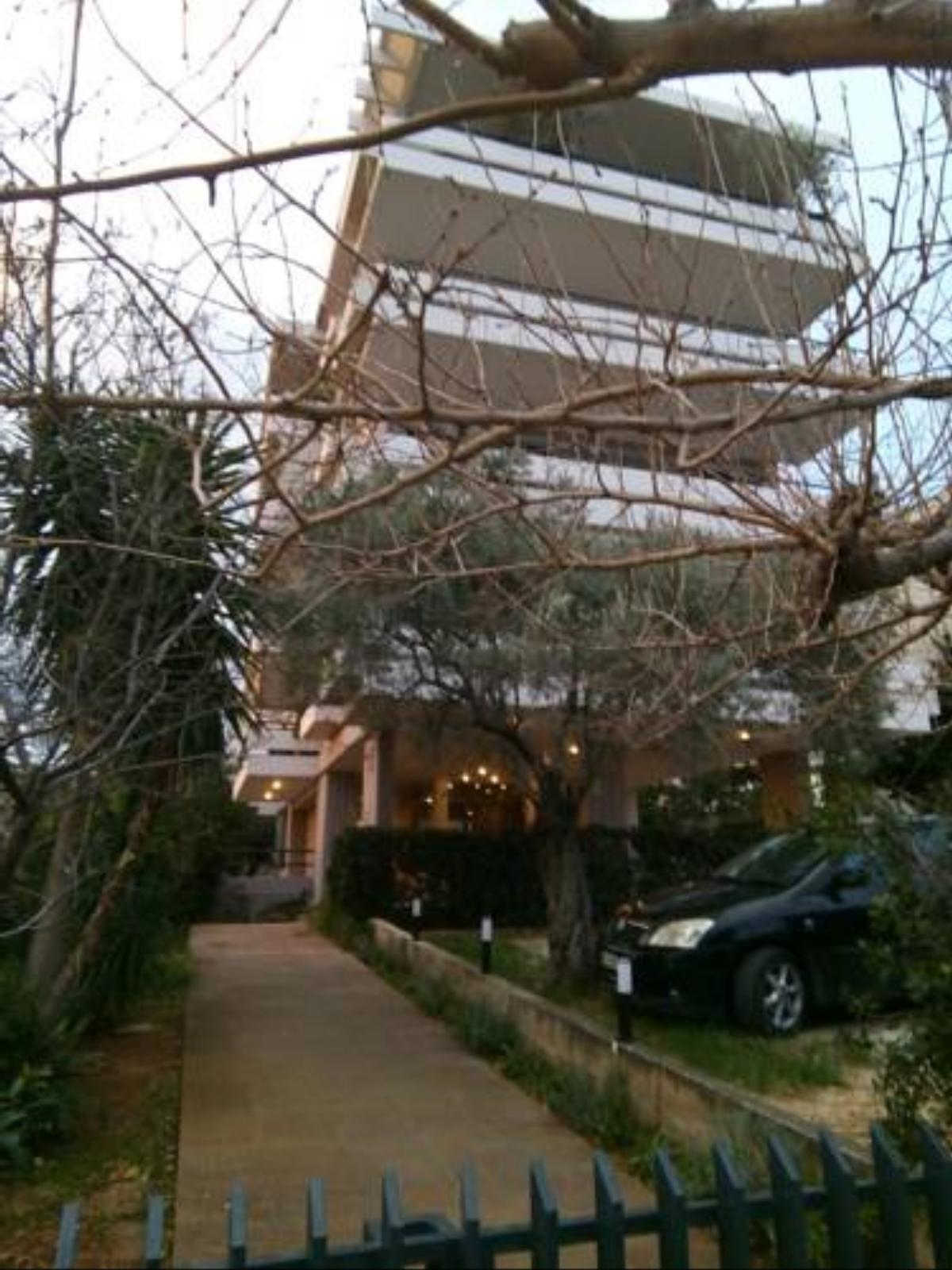 Semi-Basement In Voula Hotel Athens Greece