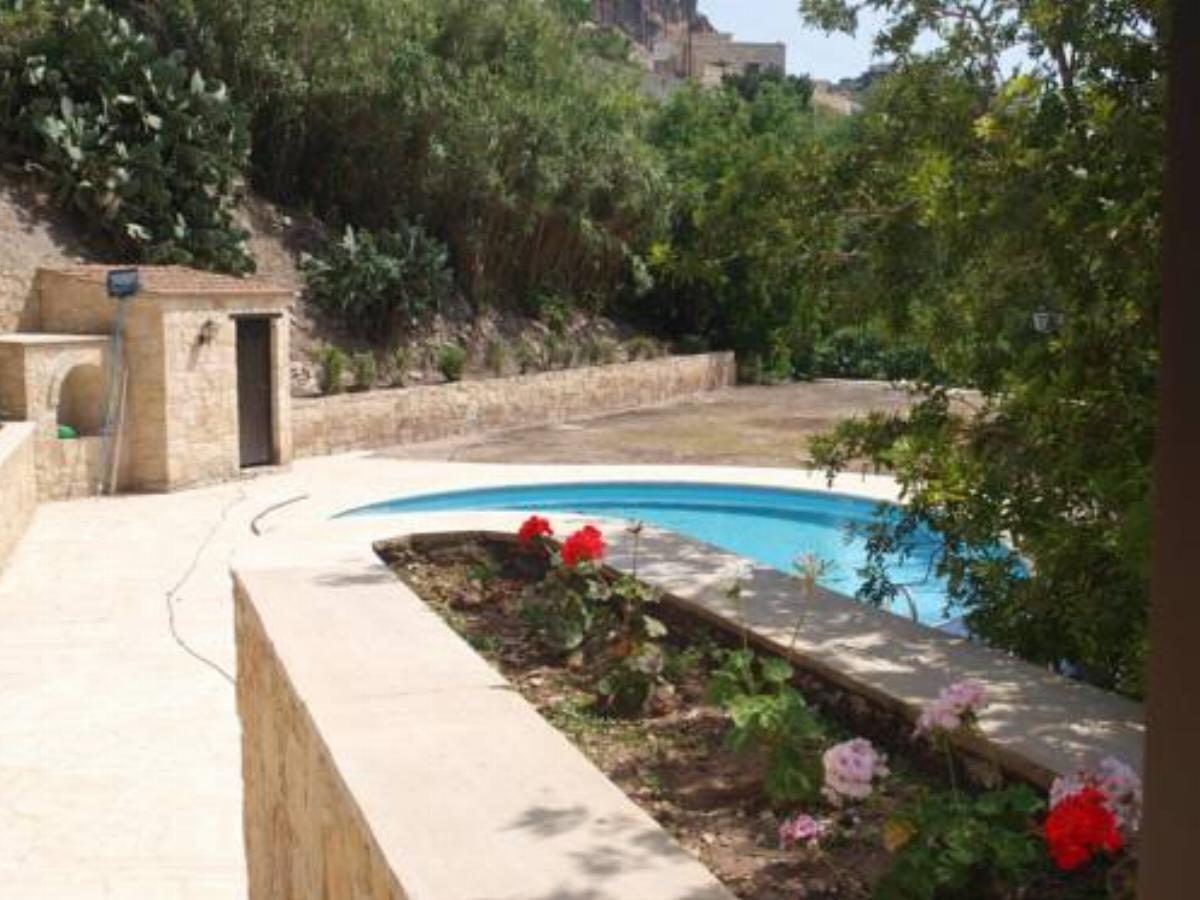 Sermar Villa Hotel Episkopi Pafou Cyprus
