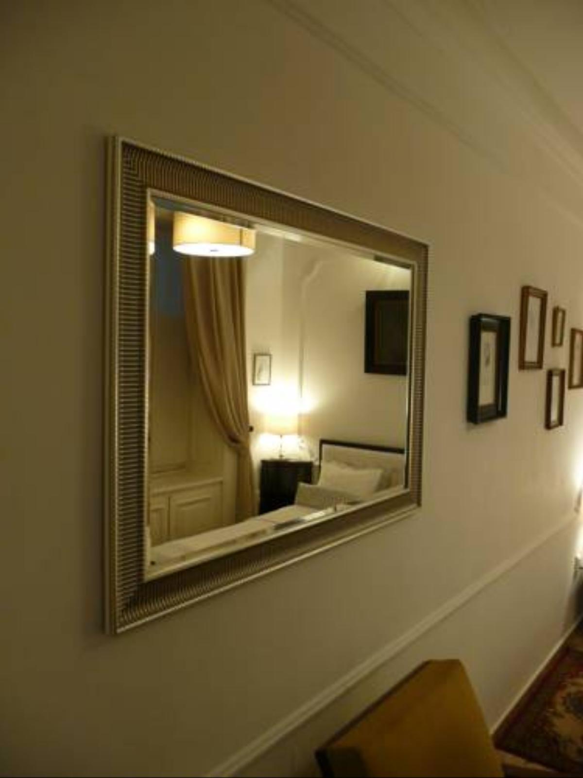 Silhouette Apartment - Oktogon Hotel Budapest Hungary