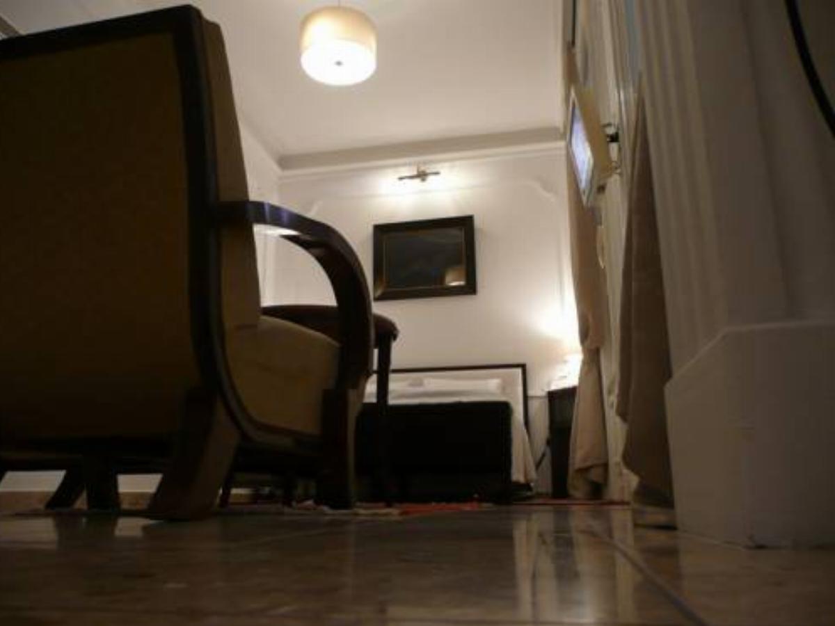 Silhouette Apartment - Oktogon Hotel Budapest Hungary