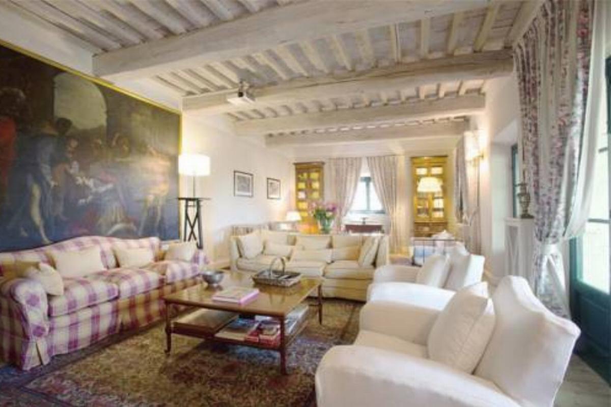 Six-Bedroom Holiday home in Montevettolini Hotel Montevettolini Italy
