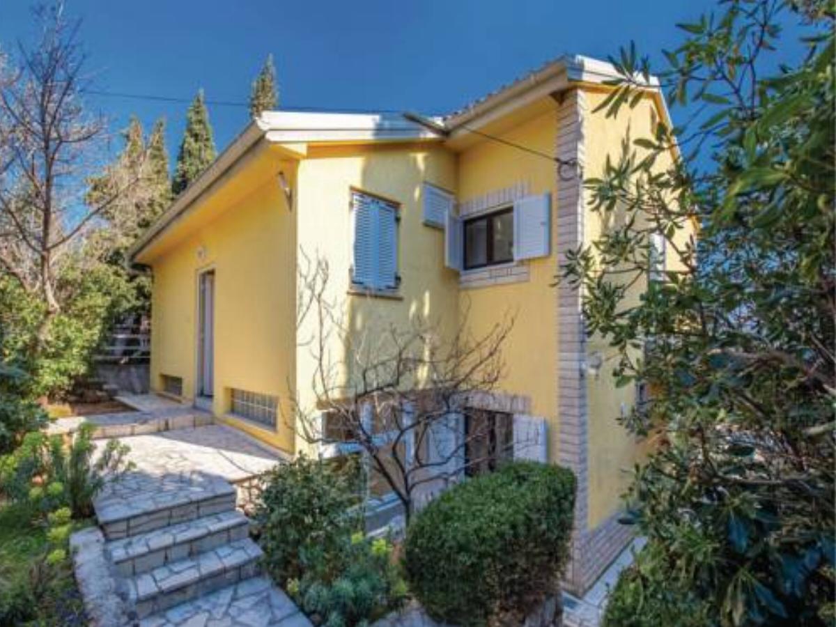 Six-Bedroom Holiday Home in Smokvica Hotel Krmpote-Vodice Croatia