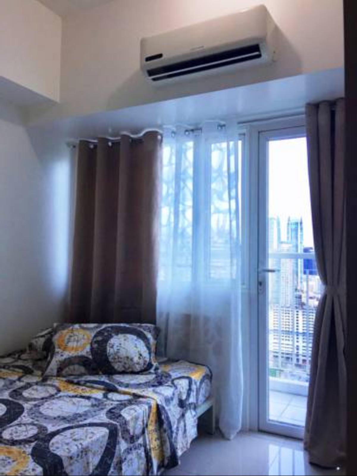SM Light One-Bedroom Condo Suite With Balcony Hotel Manila Philippines