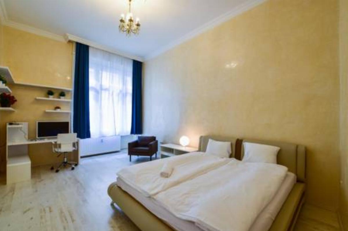 Spacious Apt in Shopping Street Hotel Budapest Hungary