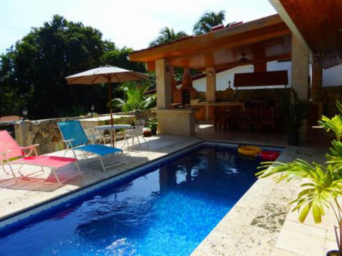 Spacious Casa Ken with Golf Cart Hotel Contadora Panama