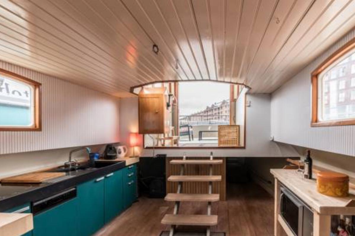 Spacious houseboat near central station Hotel Amsterdam Netherlands