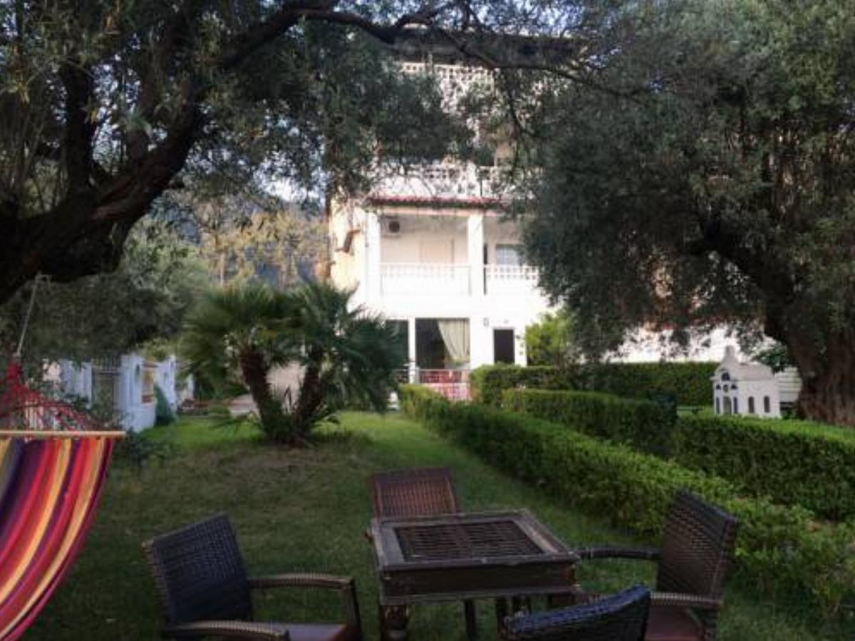 STATHIS VILLA-APARTMENTS Hotel Kamena Vourla Greece