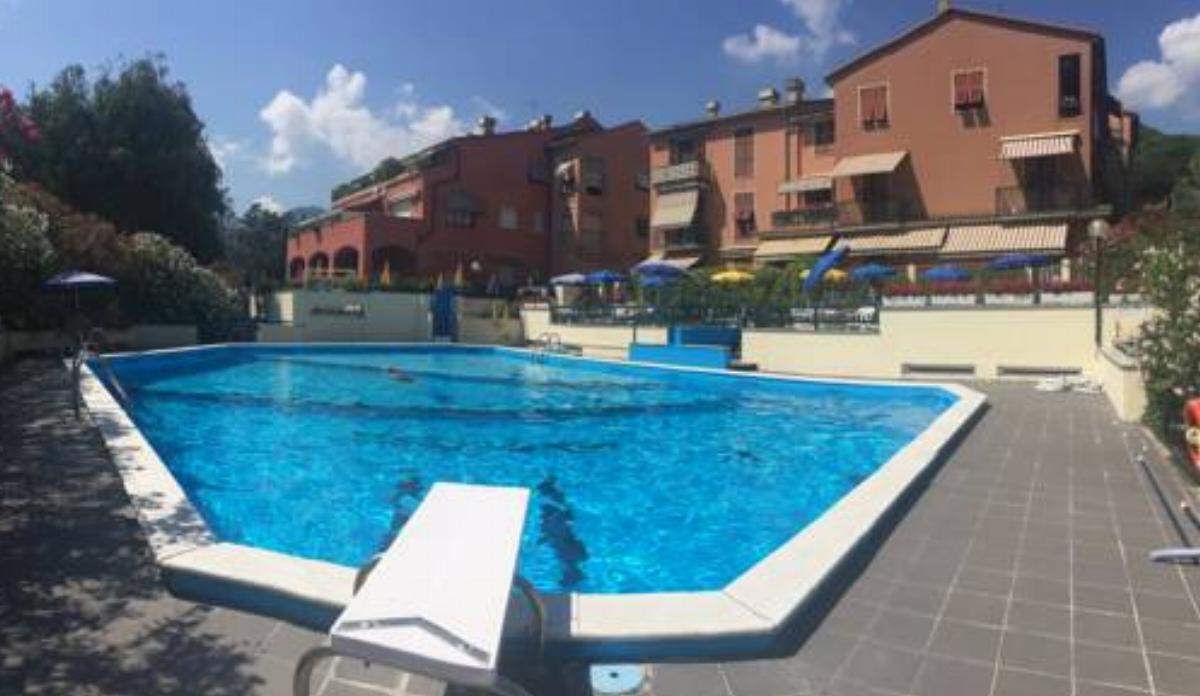 Stefy House with Pool Hotel Rapallo Italy