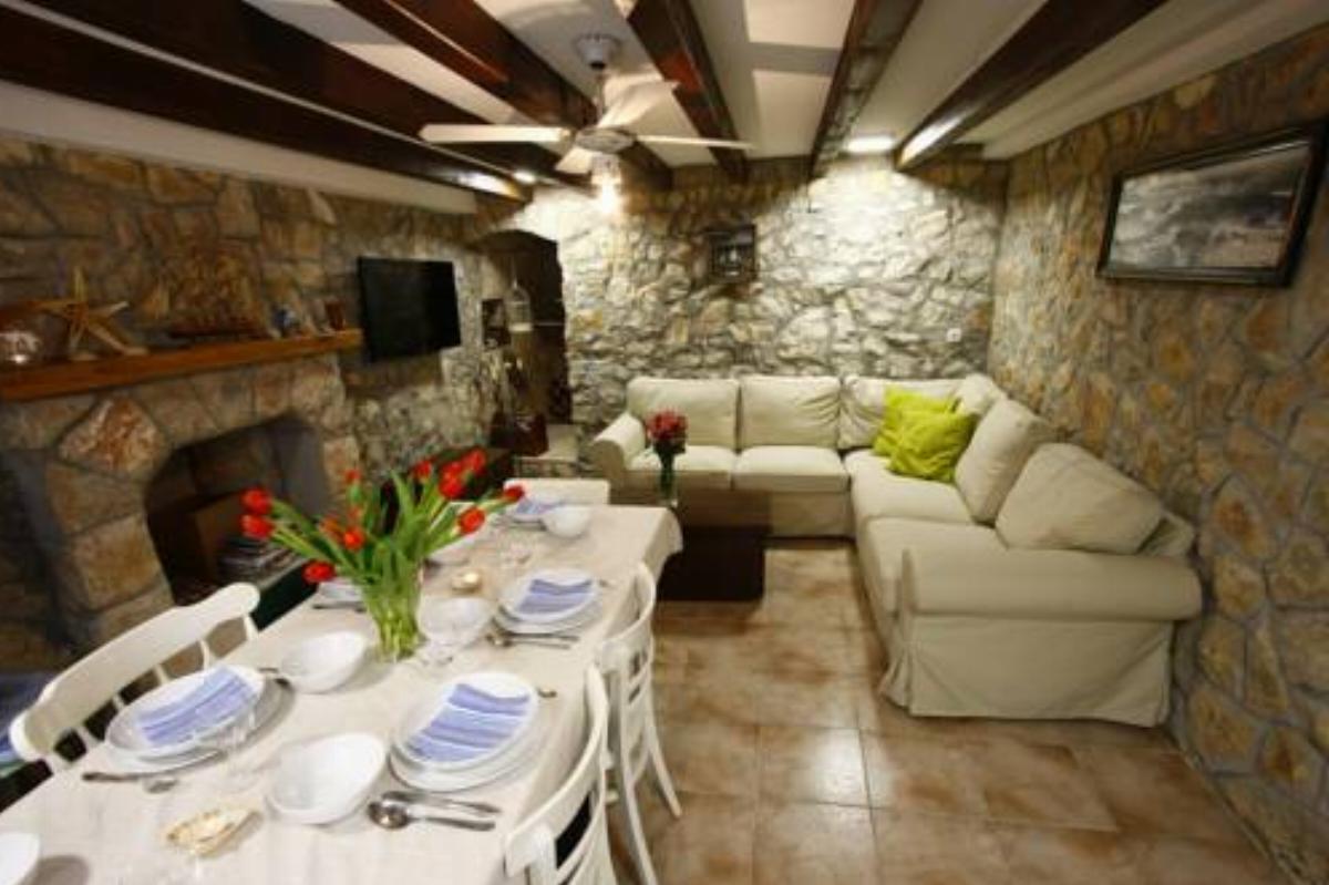 Stone Holiday Home Hotel Jablanac Croatia