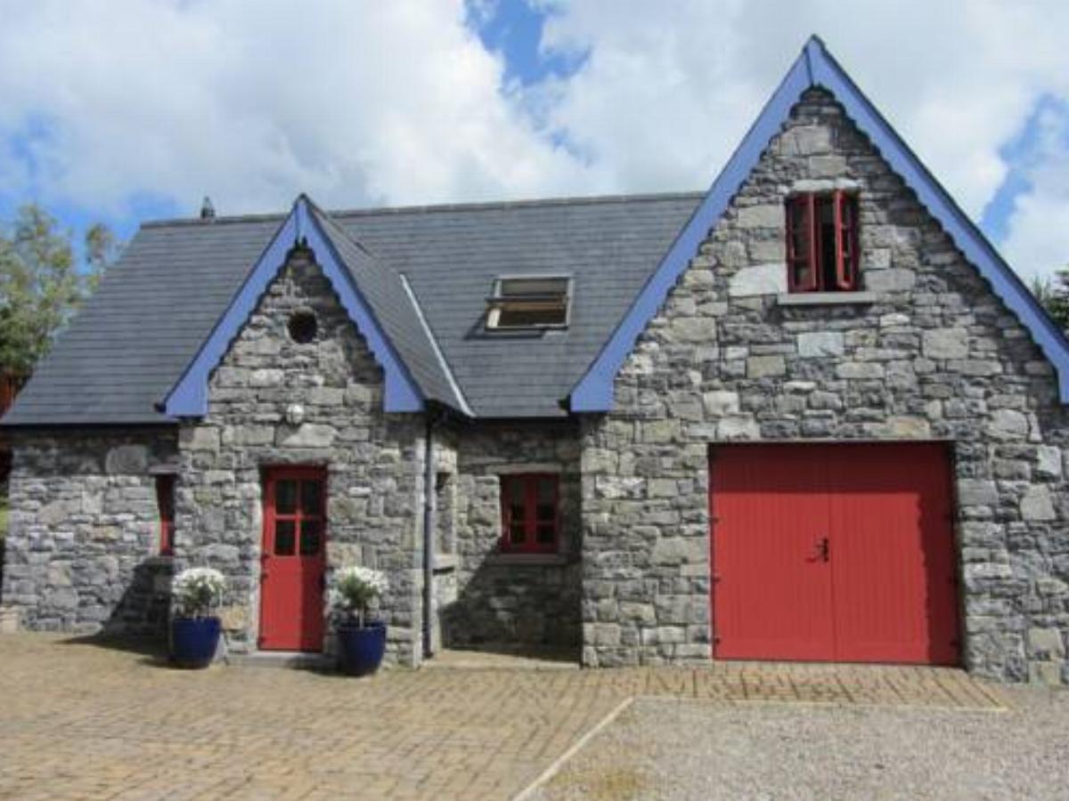 Stunning cottage near Kinvara Hotel Cahererillan Ireland
