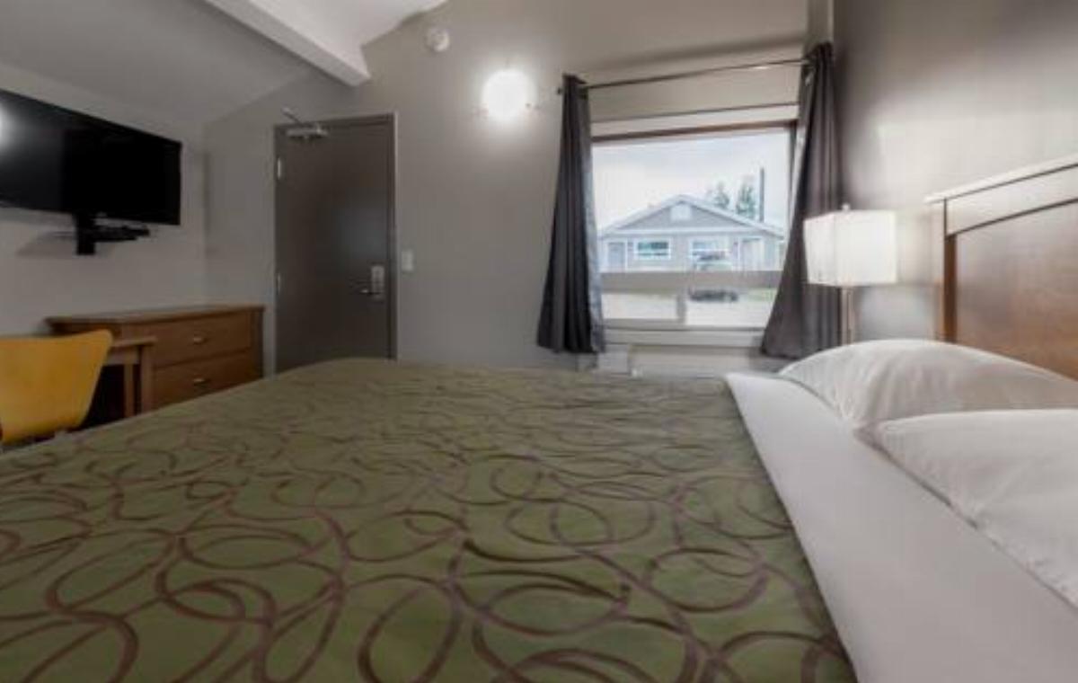 Sunrise Inn & Suites Hotel Fort Nelson Canada