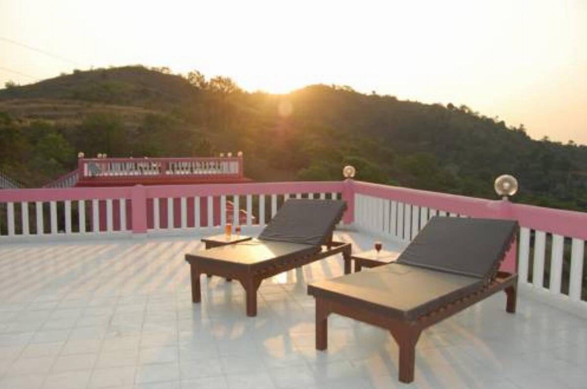 Sunshine Courtyard Resort Hotel Shogi India
