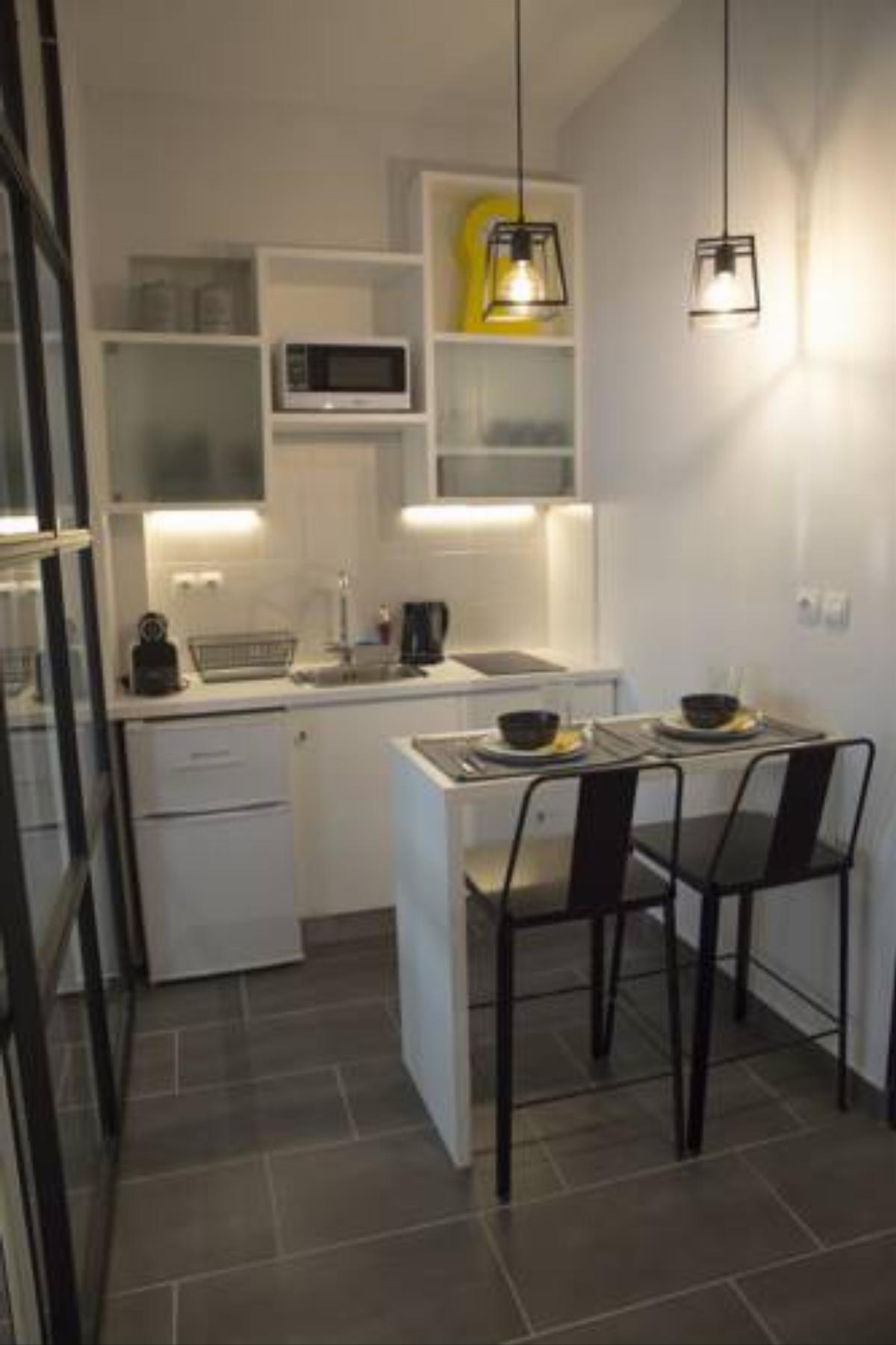 Super Stylish apartment in Syntagma Square! Hotel Athens Greece