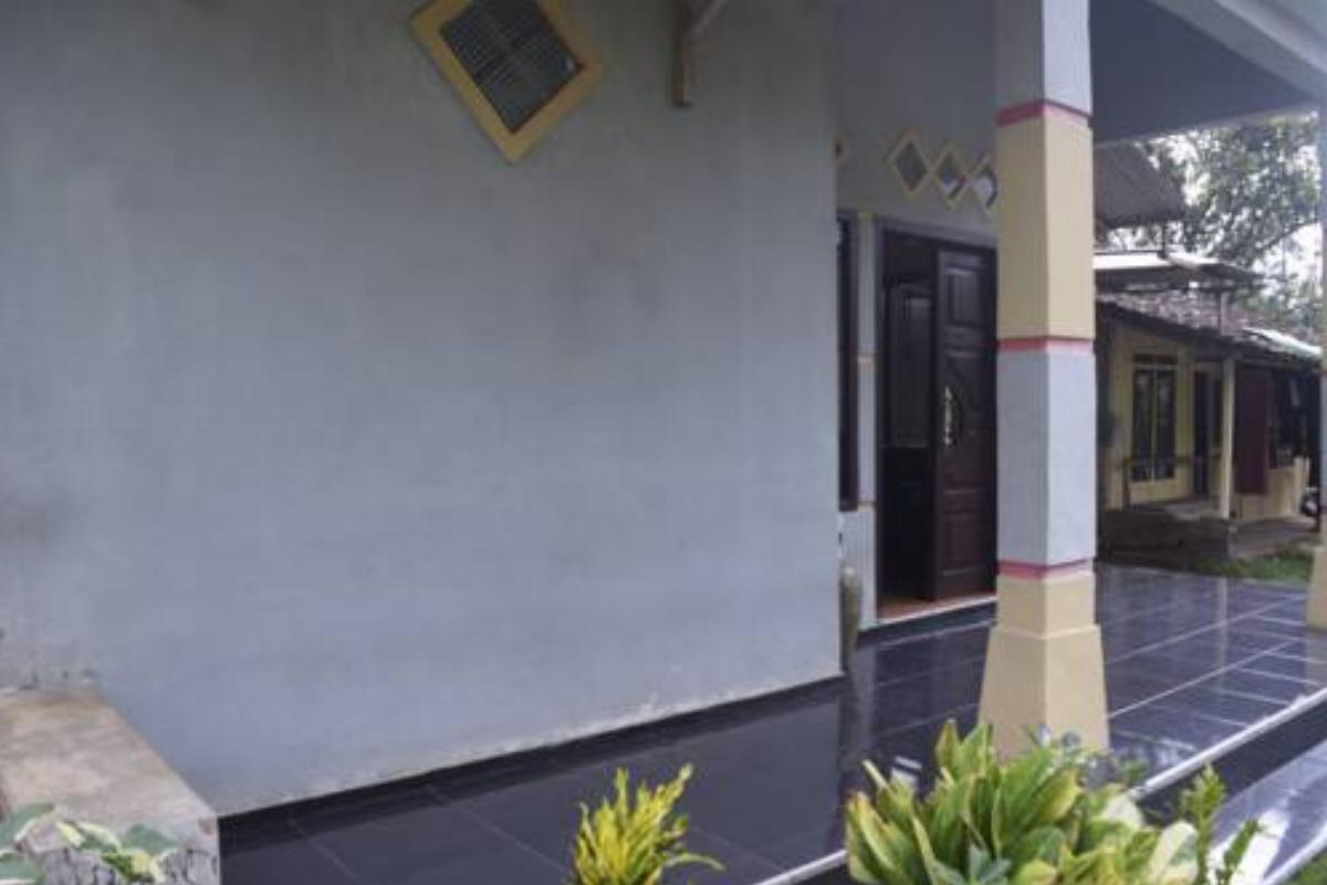 Suryati Homestay Hotel Licin Indonesia