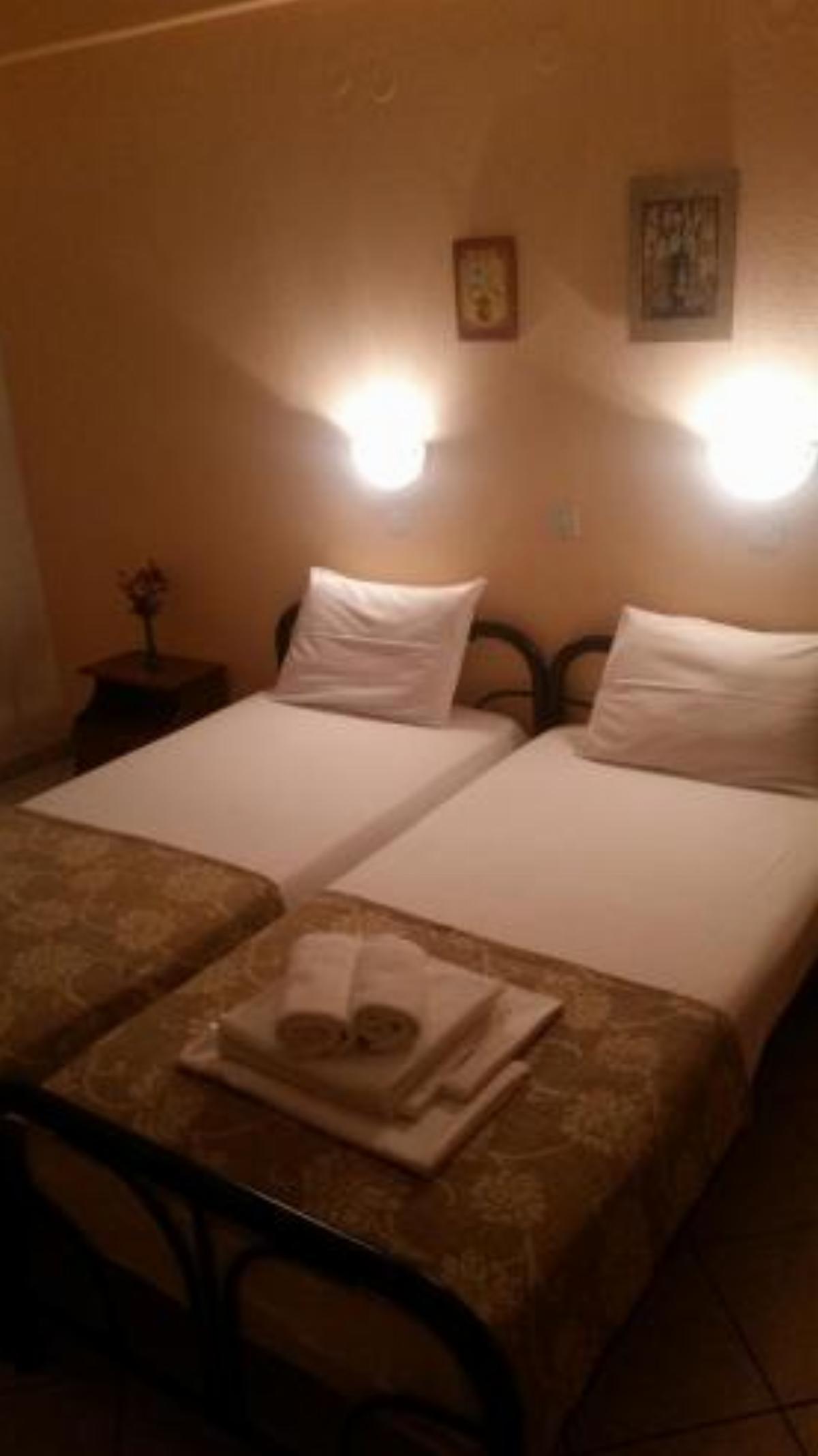 Suzi's Rooms Hotel Koinira Greece