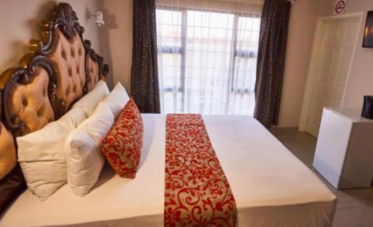 The Bravo's 2 Guest House Hotel Mahalapye Botswana