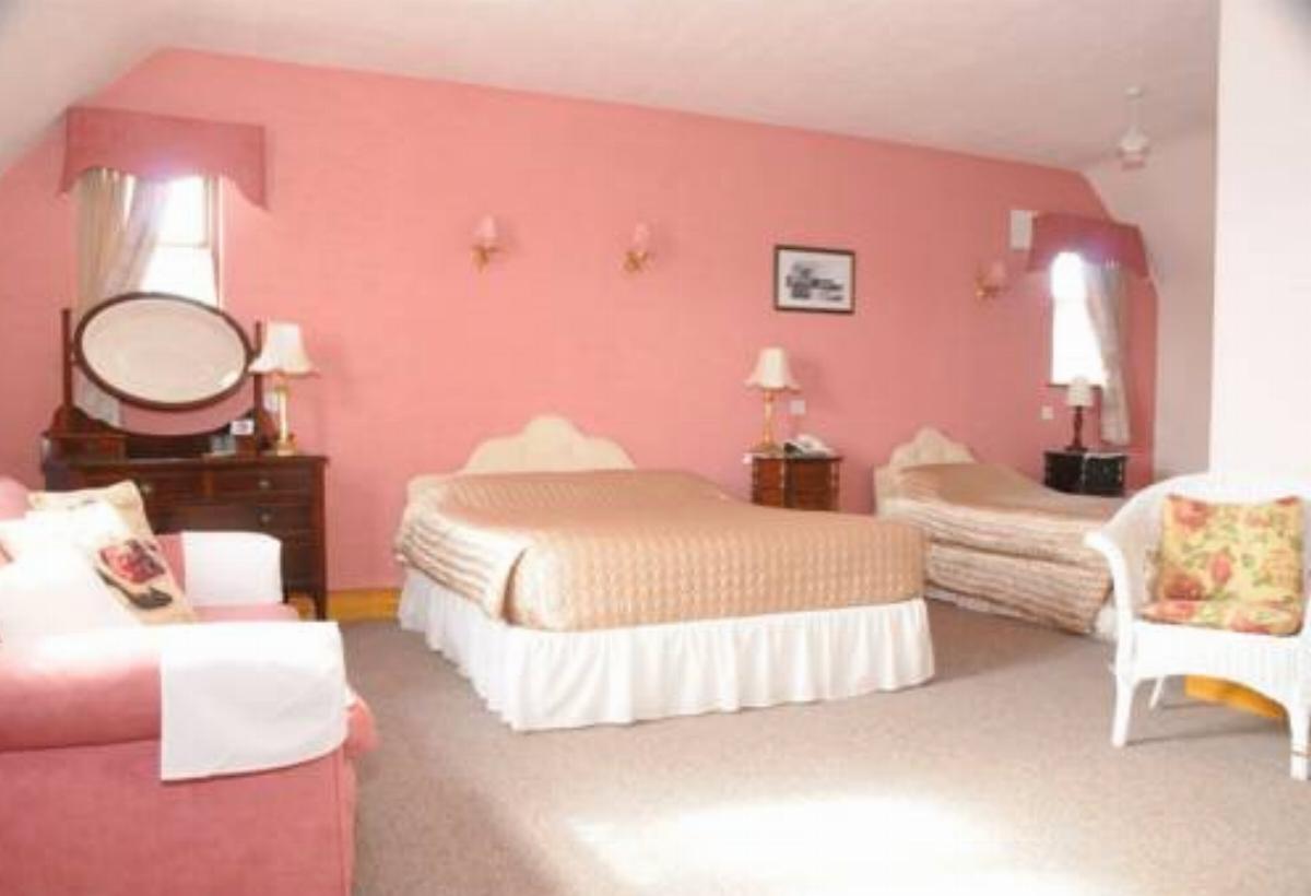 The Courtyard Guesthouse Hotel Bunratty Ireland