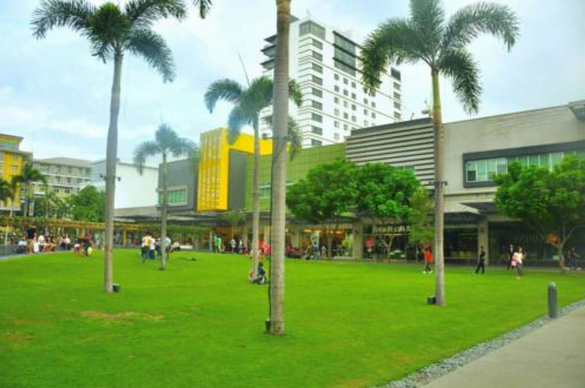 The Fort Budget Hotel- Bonifacio Global City Hotel Manila Philippines