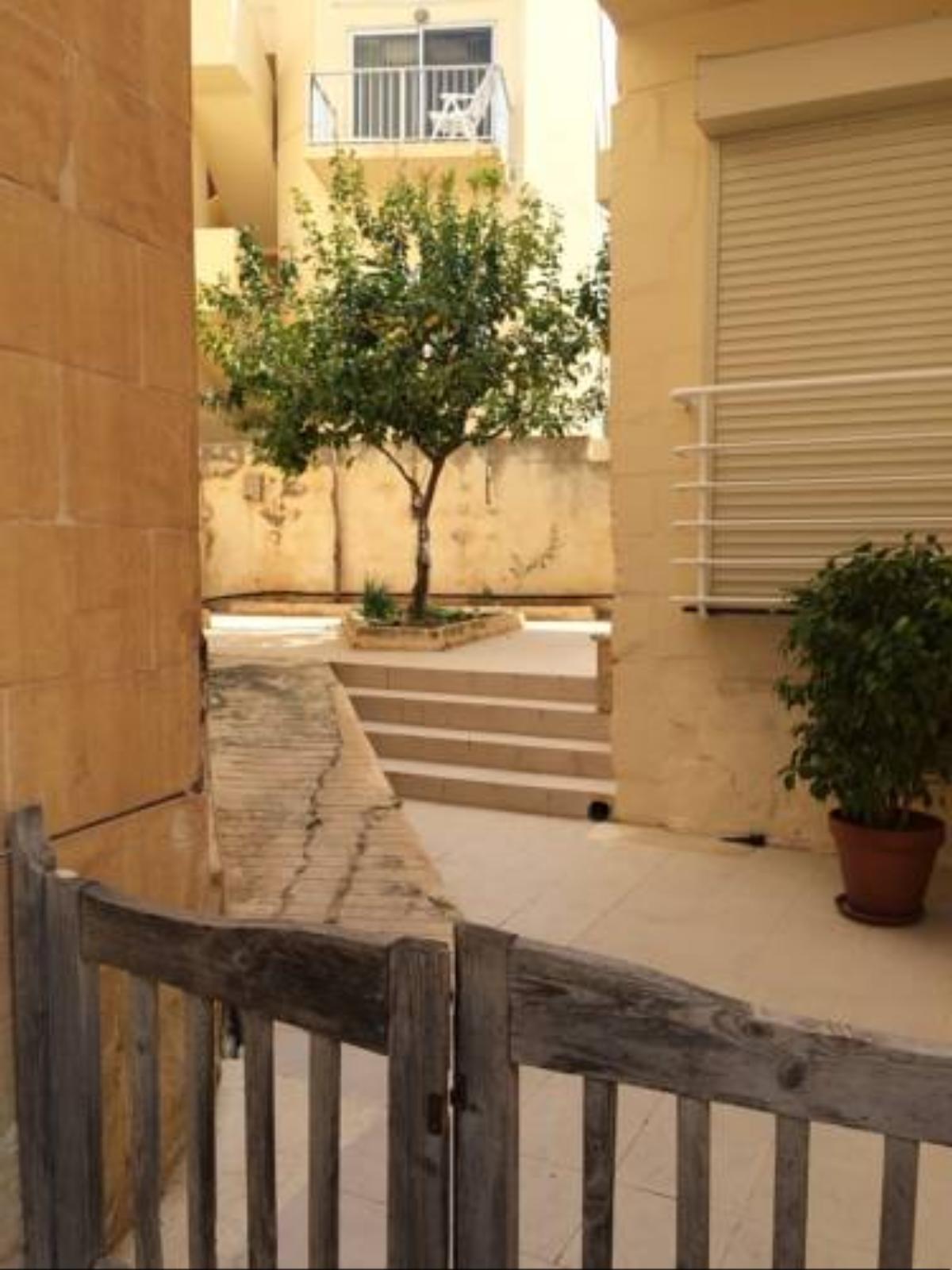 The Gardens Hotel Għajnsielem Malta