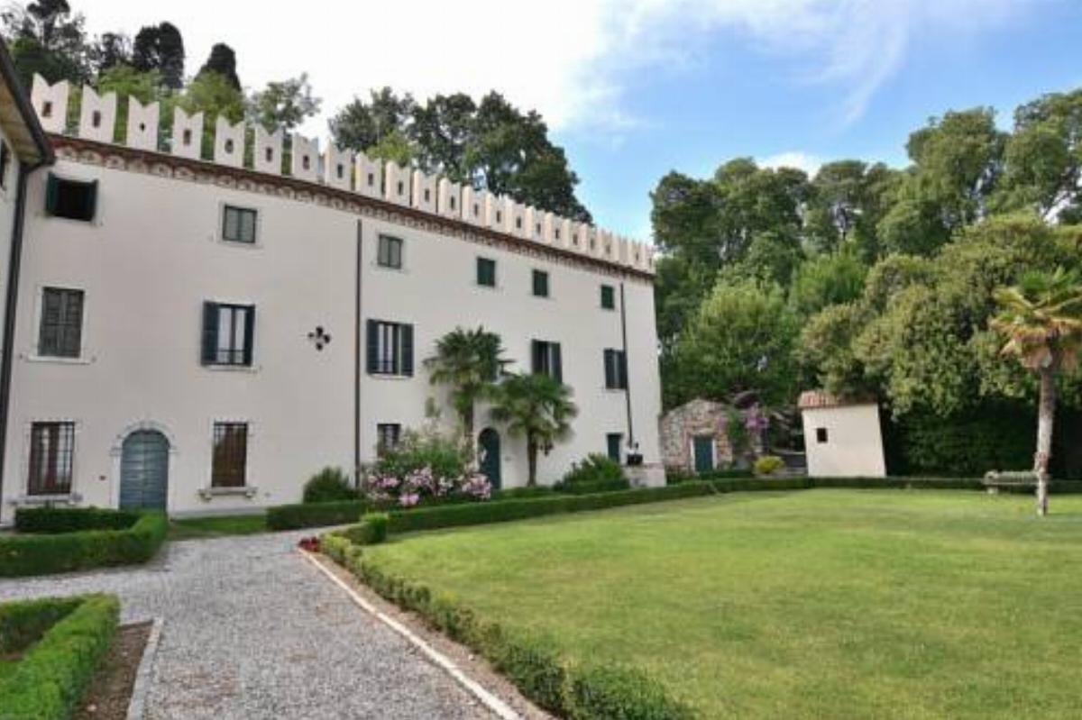 The Groom Home in Villa da Sacco Hotel Colà di Lazise Italy