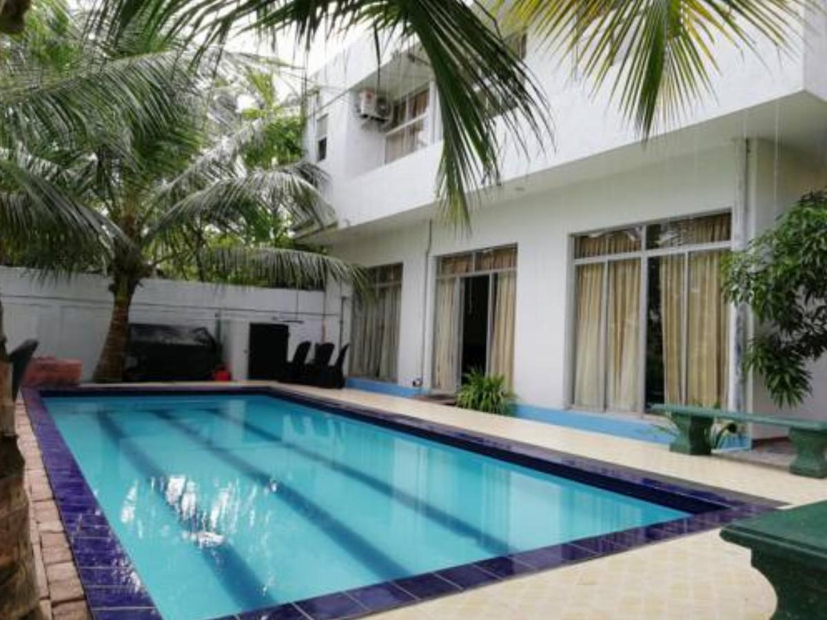 The Luxe - Home Stay Hotel Athurugiriya Sri Lanka