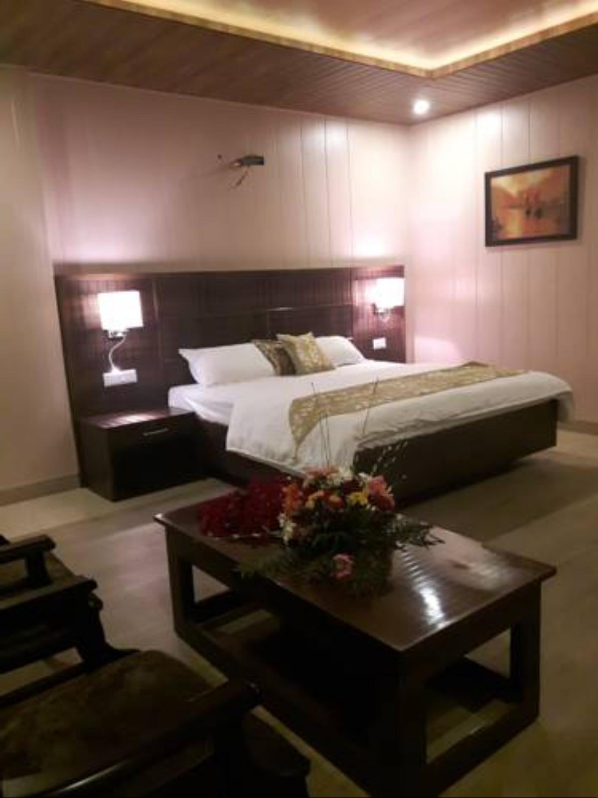 The Maple Leaf Complex Hotel Kharar India