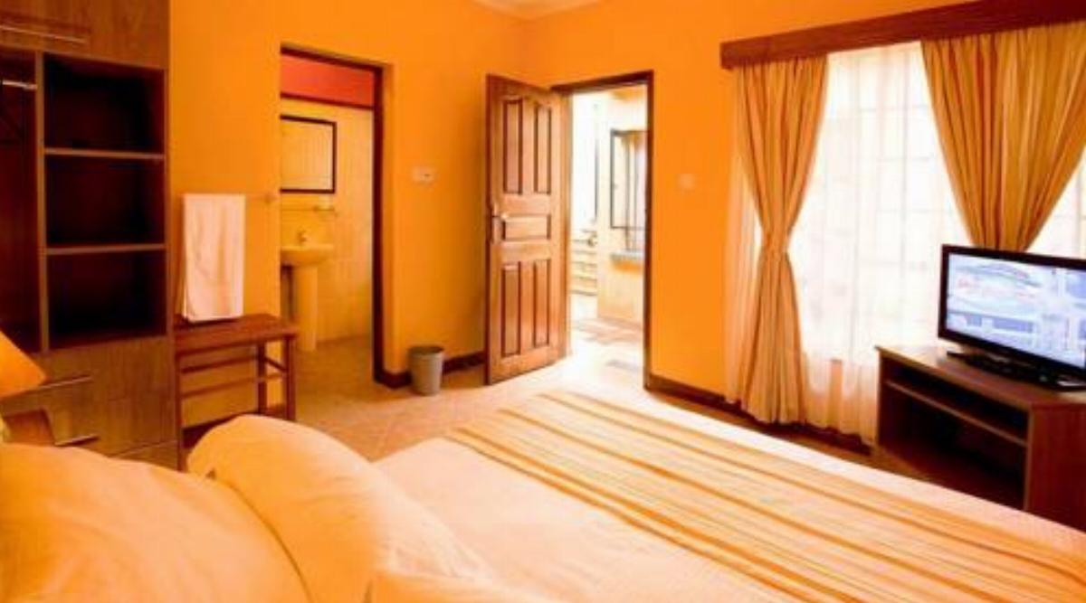 The Meru House Hotel Kanyekine Kenya