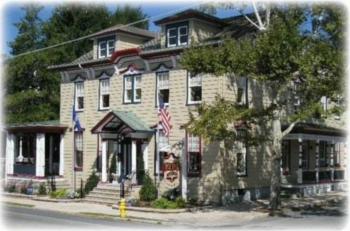 The Patriot House Bed & Breakfast Hotel Annville USA