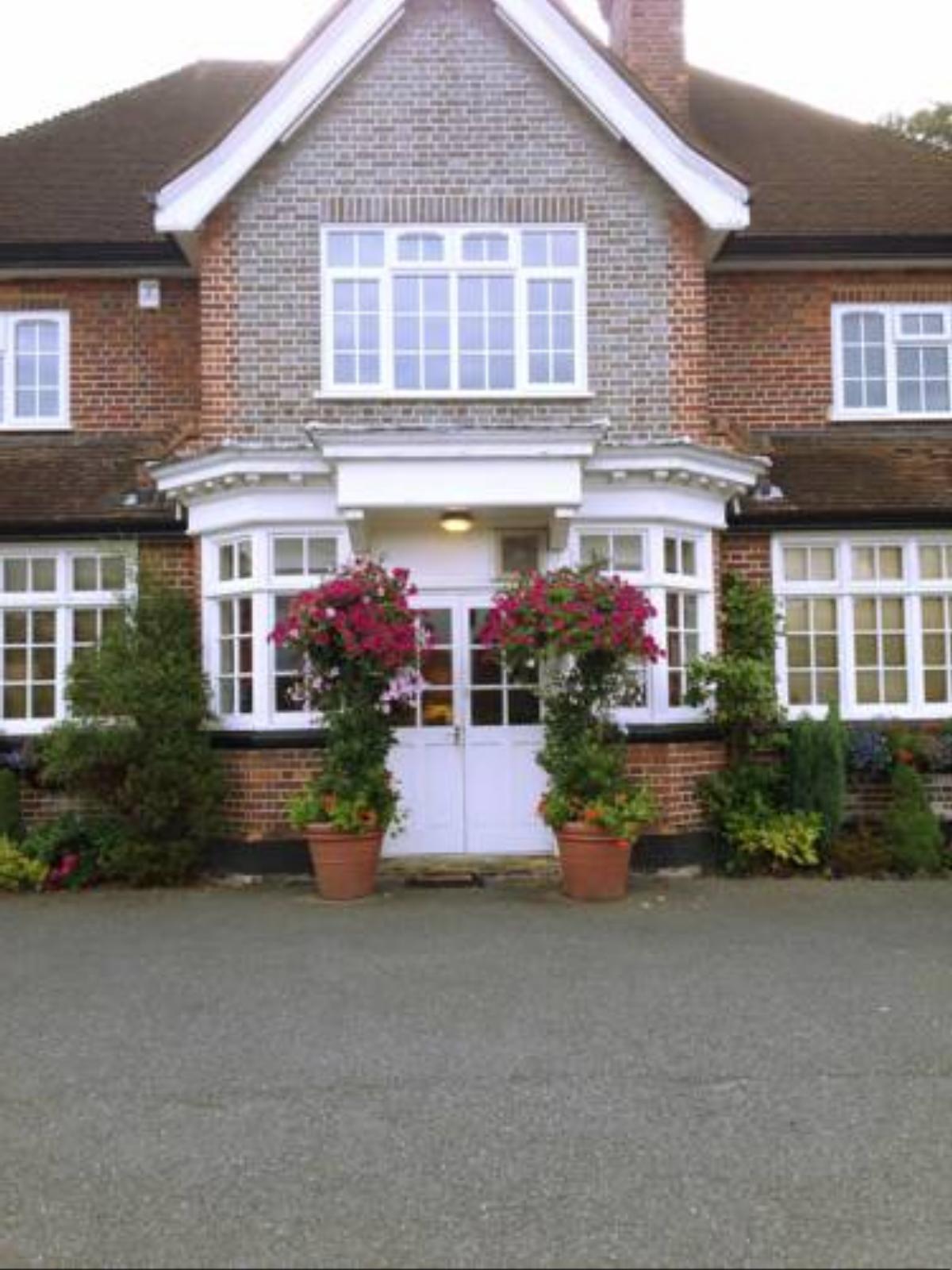 The Royal Standard Guest House Hotel Virginia Water United Kingdom